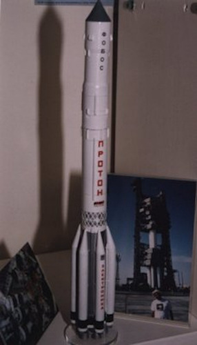 Proton (1/144)