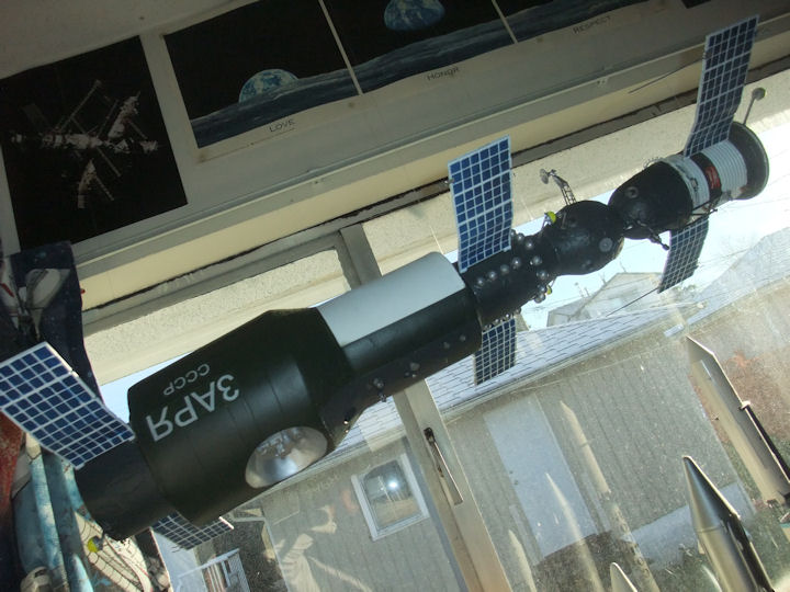 Salyut 1 with Soyuz 1 (1/30)
